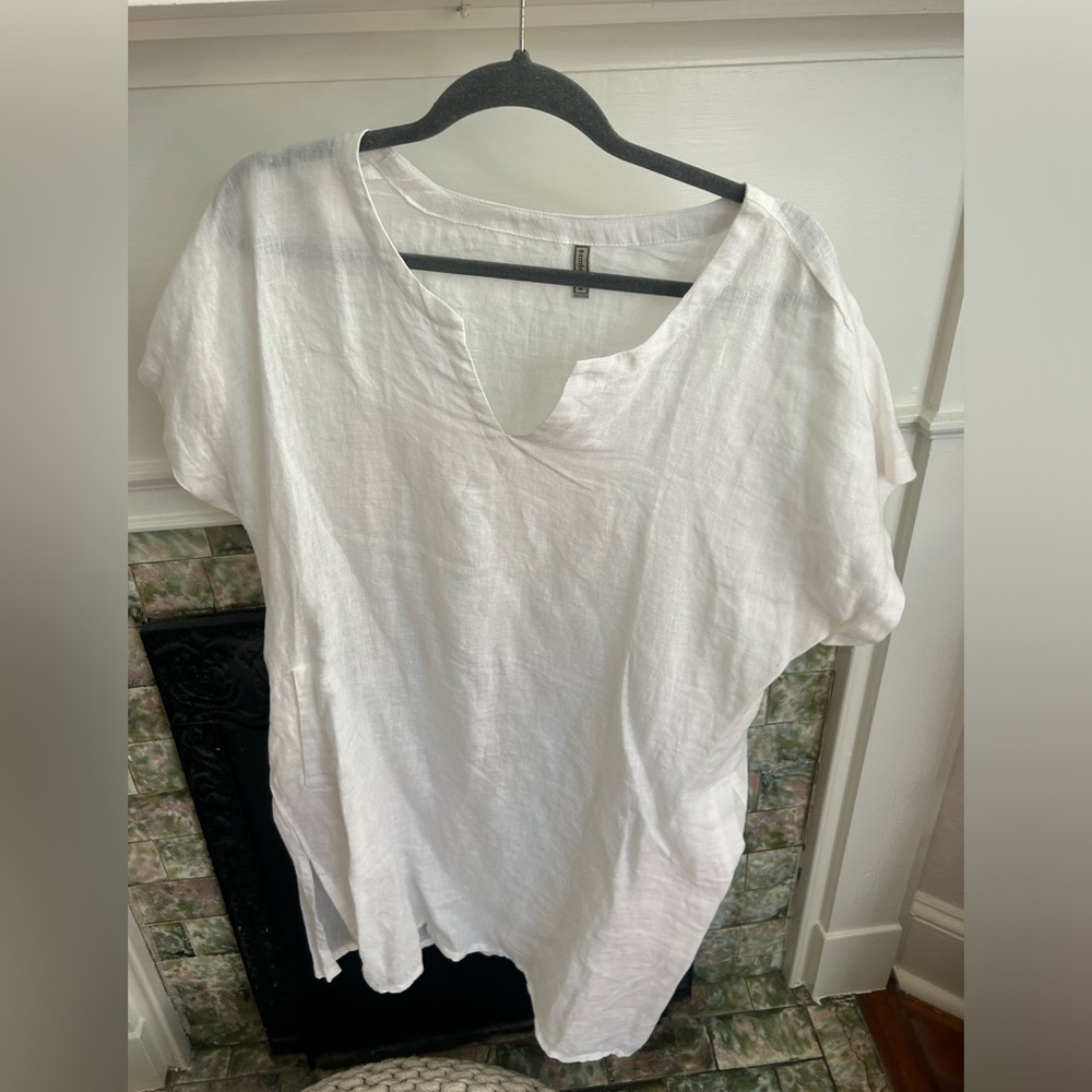 Pretty white linen dress!